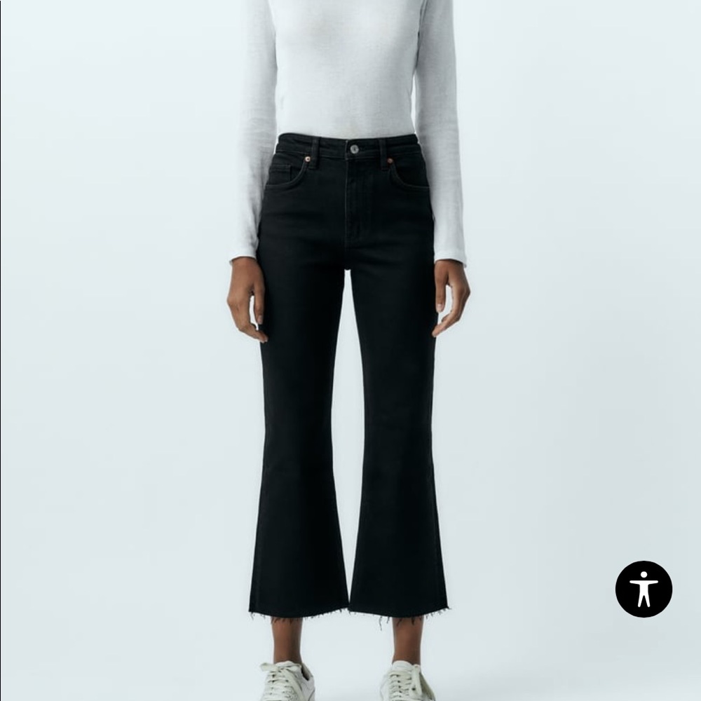 Zara | Mid Rise Cropped Flare | size 02 | NEW WITH TAGS